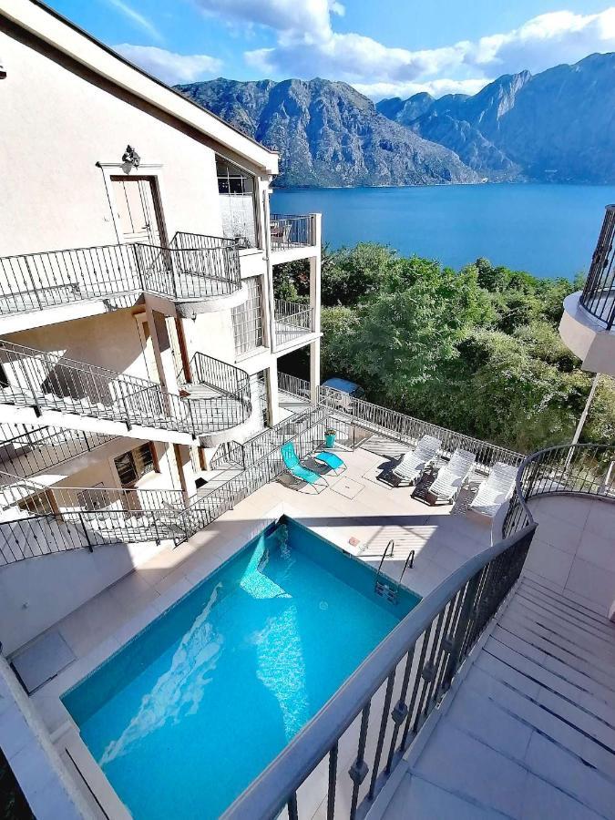 Blue Bay 2 Bedroom Apartment Prčanj Zewnętrze zdjęcie